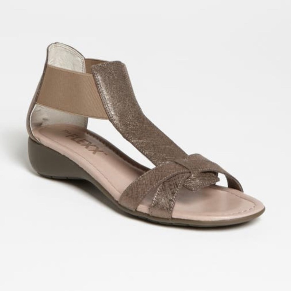 The FLEXX Band Together Sandals